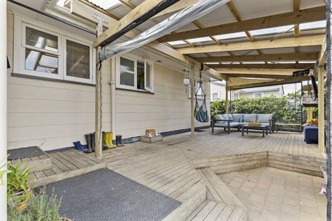 Photo of property in 12 Collins Crescent, Feilding, 4702