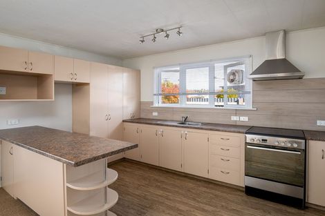 Photo of property in 2 Campbell Street, Alexandra, 9320