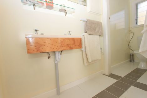 Photo of property in 1 Whitney Street, Blenheim, 7201