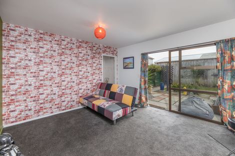 Photo of property in 51a Shackleton Street, New Brighton, Christchurch, 8061
