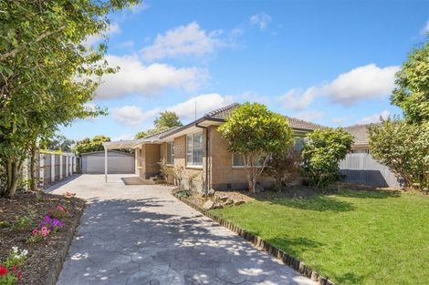 Photo of property in 8 Davidson Crescent, Hornby, Christchurch, 8042
