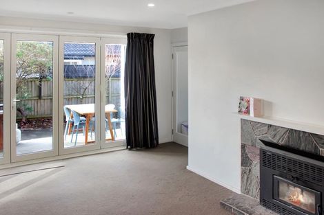 Photo of property in 3 Mirfield Place, Russley, Christchurch, 8042