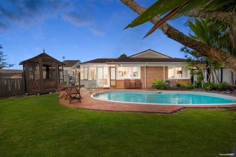 Photo of property in 11 Wilbur Place, Pakuranga Heights, Auckland, 2010