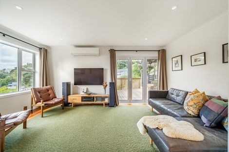 Photo of property in 84 Paremata Road, Paremata, Porirua, 5024