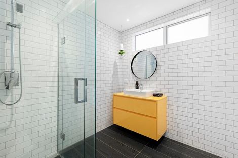 Photo of property in 438 Point Chevalier Road, Point Chevalier, Auckland, 1022