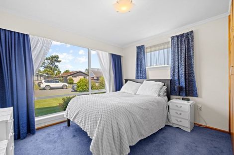 Photo of property in 15 Waratah Street, Avondale, Christchurch, 8061
