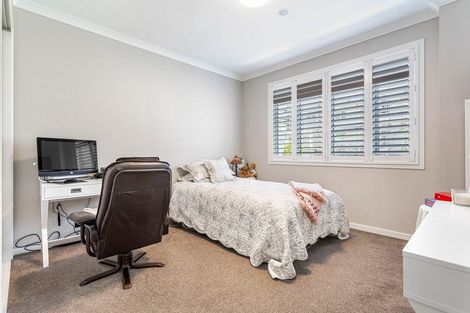 Photo of property in 102 Eaves Bush Parade, Orewa, 0931