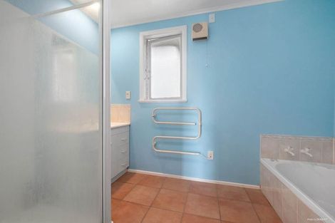 Photo of property in 7 Tamahere Drive, Glenfield, Auckland, 0629