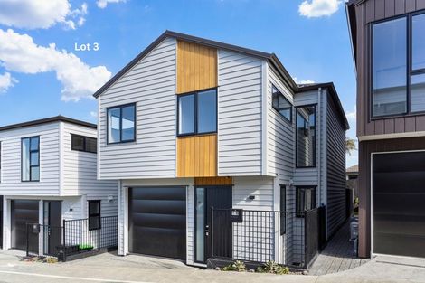 Photo of property in 7/90 Picasso Drive, West Harbour, Auckland, 0618