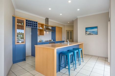 Photo of property in 20 Astronomer Place, Whitby, Porirua, 5024