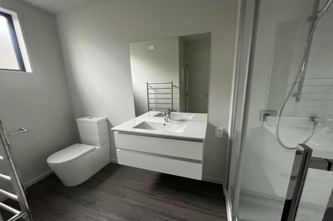 Photo of property in 28 Mount Creighton Crescent, Wanaka, 9305