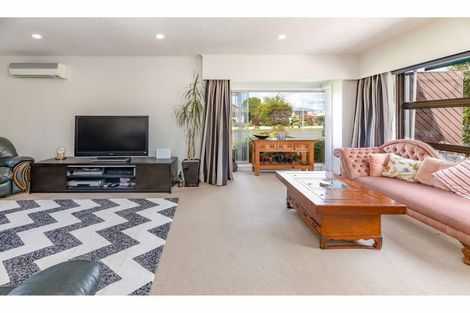 Photo of property in 24 Birkenhead Street, Avonhead, Christchurch, 8042