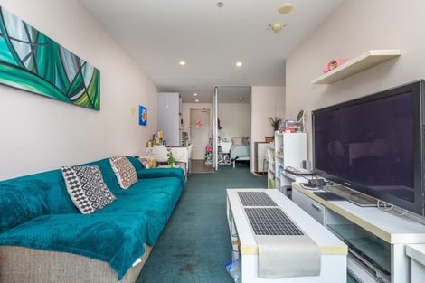 Photo of property in The Imperial Gardens Apartments, 718/135 Hobson Street, Auckland Central, Auckland, 1010