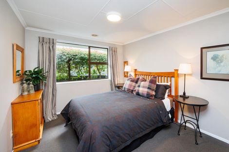 Photo of property in 8 Earl Place, Hokowhitu, Palmerston North, 4410