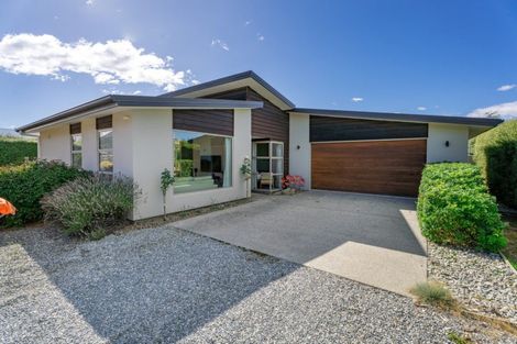 Photo of property in 12 Paradise Place, Lake Hawea, Wanaka, 9382