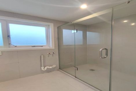 Photo of property in 120a Golf Road, New Lynn, Auckland, 0600