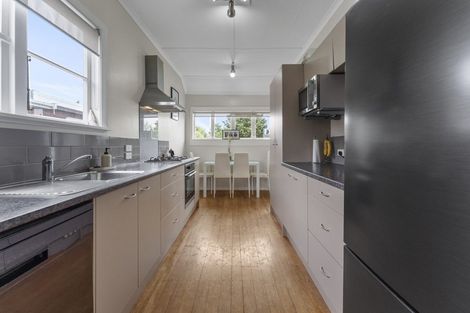 Photo of property in 57 Manson Street, Terrace End, Palmerston North, 4410