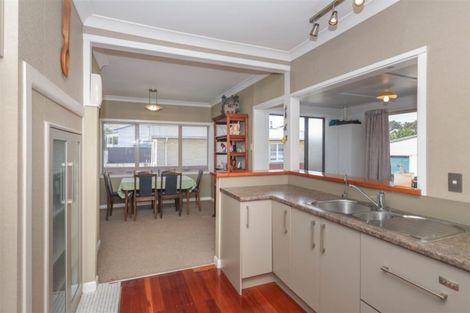 Photo of property in 114 Hakanoa Street, Huntly, 3700