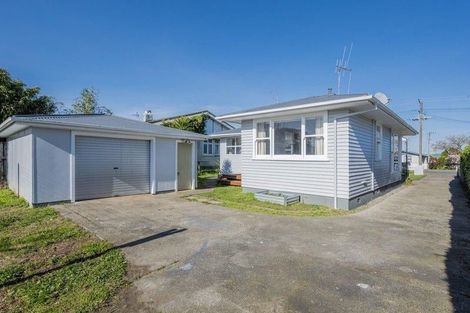 Photo of property in 98 Queen Street West, Levin, 5510