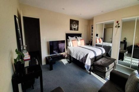 Photo of property in 7 Gillett Place, Botany Downs, Auckland, 2014