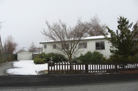Photo of property in 33 Simons Street, Twizel, 7901