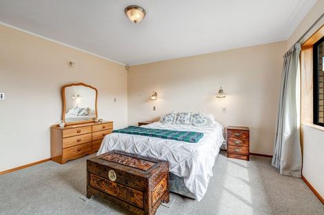 Photo of property in 5 Pengelly Place, Parakai, 0830