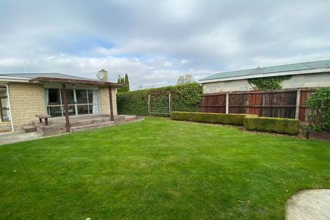 Photo of property in 15 Oldwood Street, Bishopdale, Christchurch, 8053