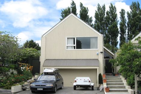 Photo of property in 21 Highfield Place, Avonhead, Christchurch, 8042