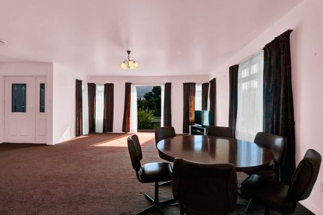 Photo of property in 6 Mace Terrace, Oakura, 4314