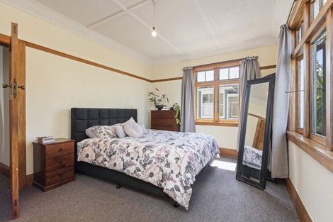 Photo of property in 16 Burns Avenue, Takaro, Palmerston North, 4412