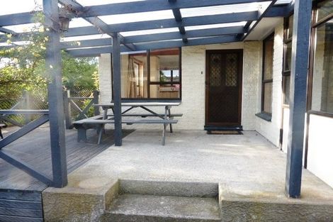 Photo of property in 5 Fairmile Place, Russley, Christchurch, 8042