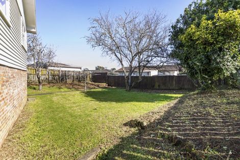 Photo of property in 21 Hobart Crescent, Wattle Downs, Auckland, 2103