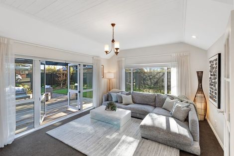Photo of property in 33 Kirsten Place, Parklands, Christchurch, 8083