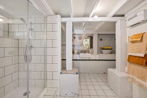 Photo of property in 107 Vauxhall Road, Narrow Neck, Auckland, 0624