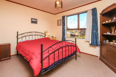 Photo of property in 12 St Catherine Crescent, West Harbour, Auckland, 0618