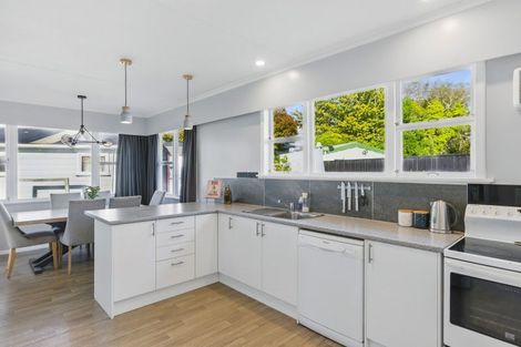 Photo of property in 2 Weld Street, Levin, 5510