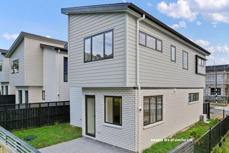 Photo of property in 31 Whiteywood Street, Westgate, Auckland, 0814