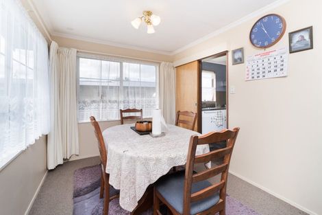 Photo of property in 8 Forbes Place, Kelvin Grove, Palmerston North, 4414