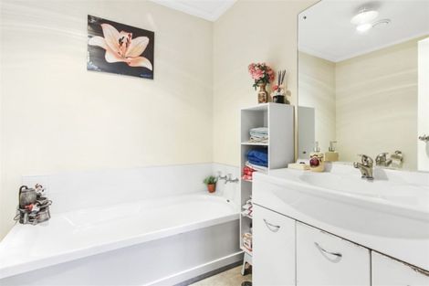 Photo of property in 45 Pooks Road, Ranui, Auckland, 0612