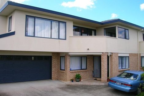 Photo of property in 25 Palmerston Road, Birkenhead, Auckland, 0626