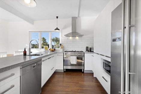 Photo of property in 72 Chaytor Street, Karori, Wellington, 6012