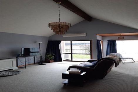 Photo of property in 8 Grants Road, Papanui, Christchurch, 8053