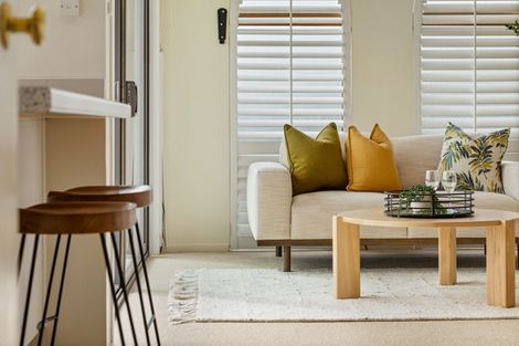 Photo of property in 18 Folkestone Street, Murrays Bay, Auckland, 0630