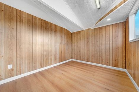 Photo of property in 54 Pukeroa Place, Papakura, 2110