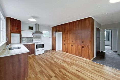 Photo of property in 3 Greenock Place, Awapuni, Palmerston North, 4412