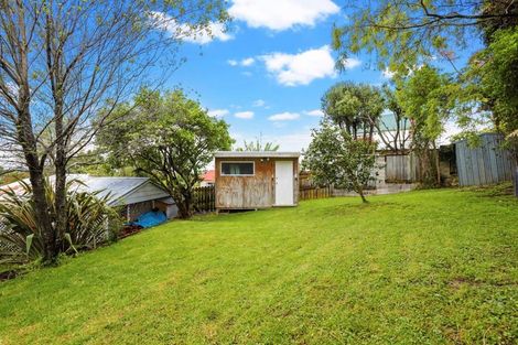 Photo of property in 6 Thalia Place, Totara Vale, Auckland, 0629