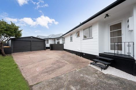 Photo of property in 11 Murillo Place, Henderson, Auckland, 0612