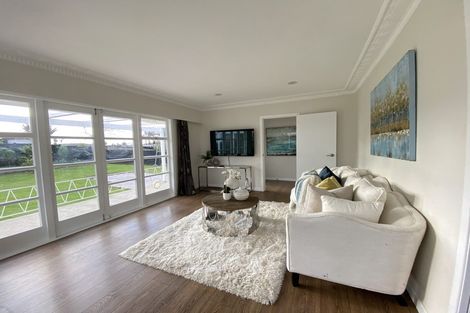 Photo of property in 14 Parkview Place, Pakuranga, Auckland, 2010