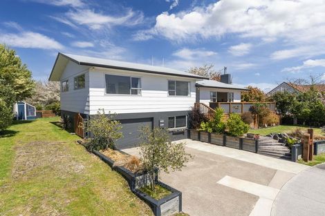 Photo of property in 14 Kempton Place, Richmond Heights, Taupo, 3330