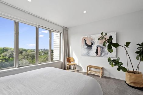 Photo of property in 9/83 Hinemoa Street, Birkenhead, Auckland, 0626